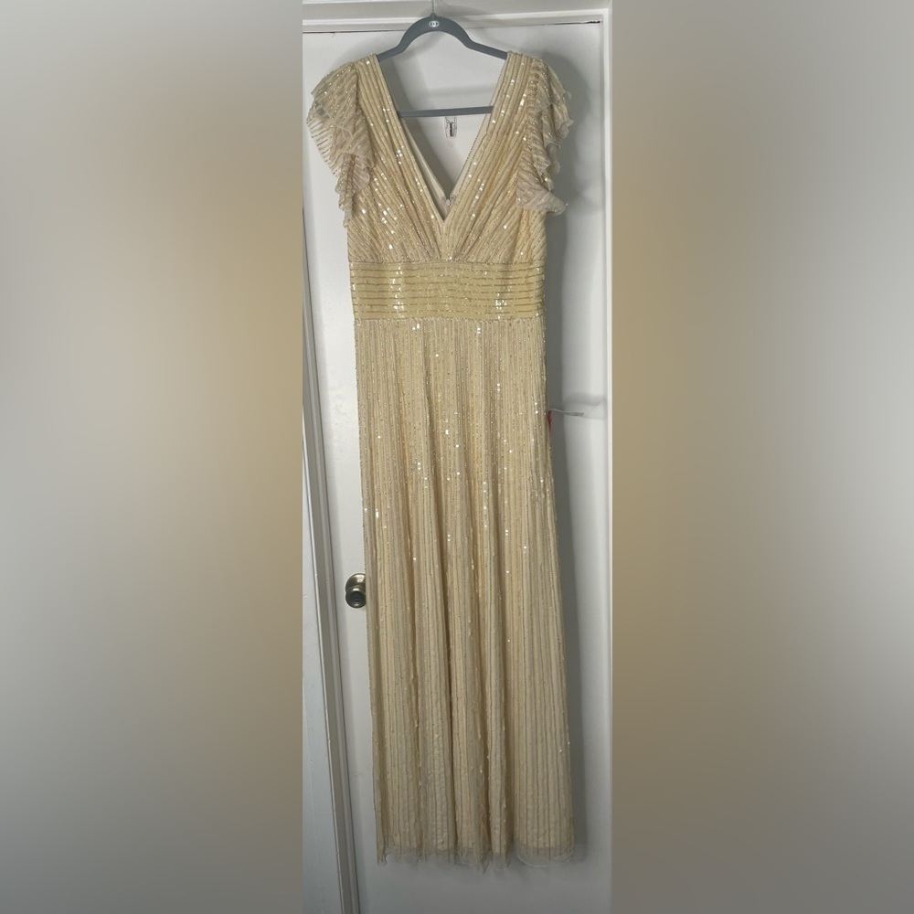 Mac Duggal Sequin Flutter Cap Sleeve Gown Size 10 - Picture 14 of 15